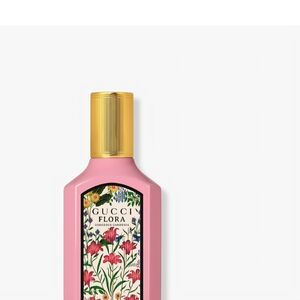 Gucci Flora Gorgeous Gardenia Pink Bottle.